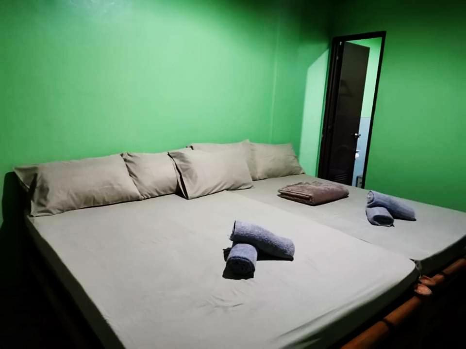 In-N-Out Hostel 锡基霍尔 外观 照片