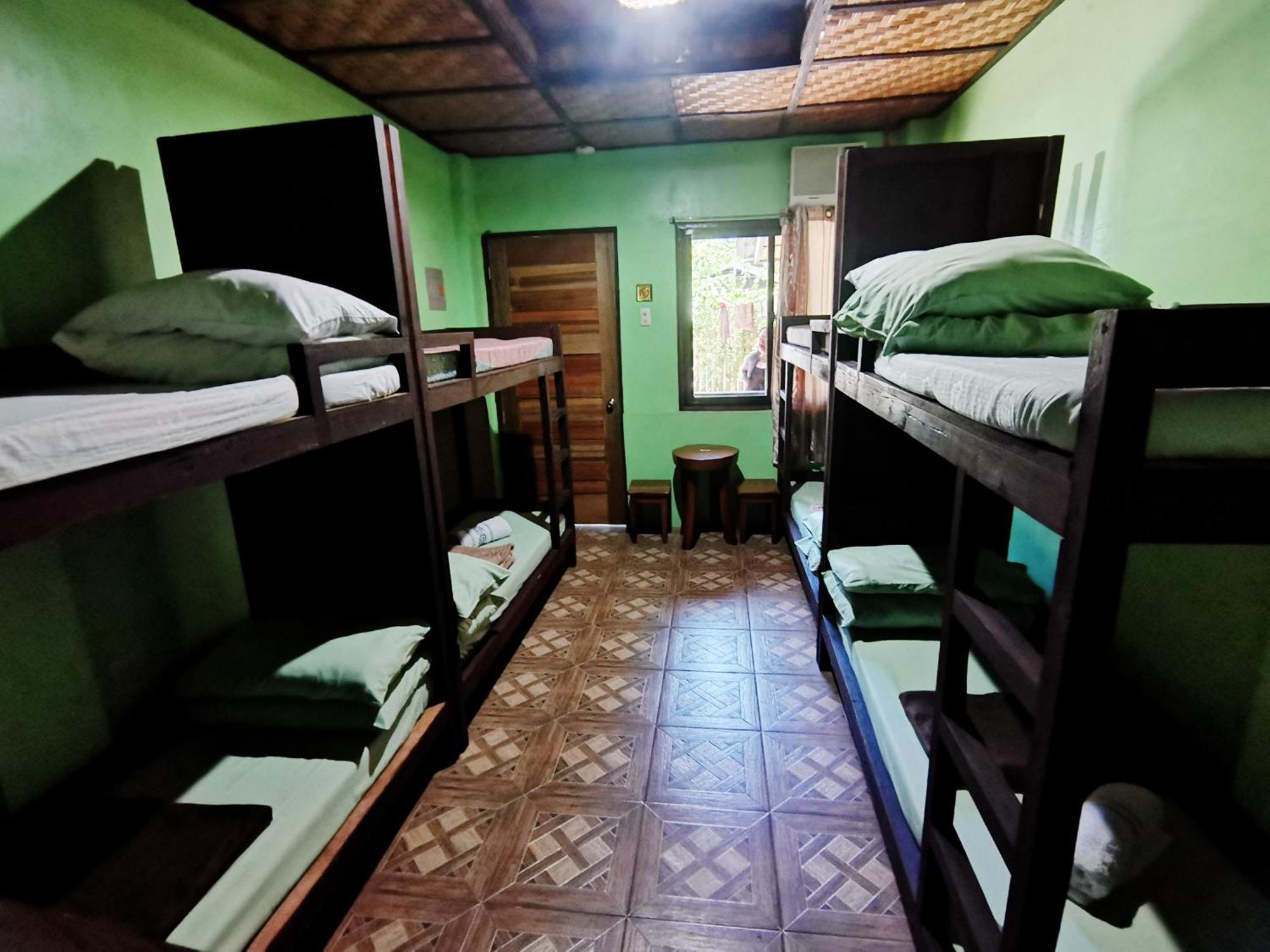 In-N-Out Hostel 锡基霍尔 外观 照片