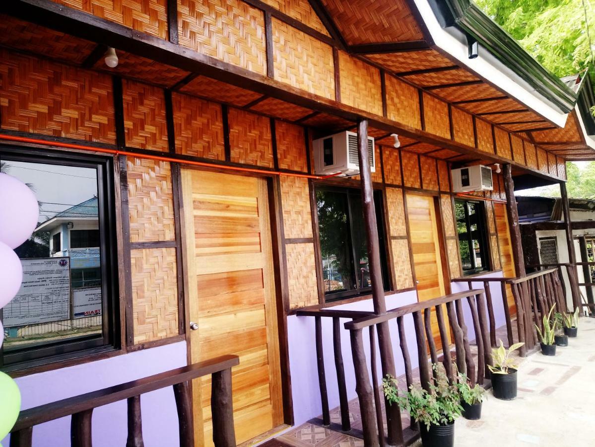 In-N-Out Hostel 锡基霍尔 外观 照片