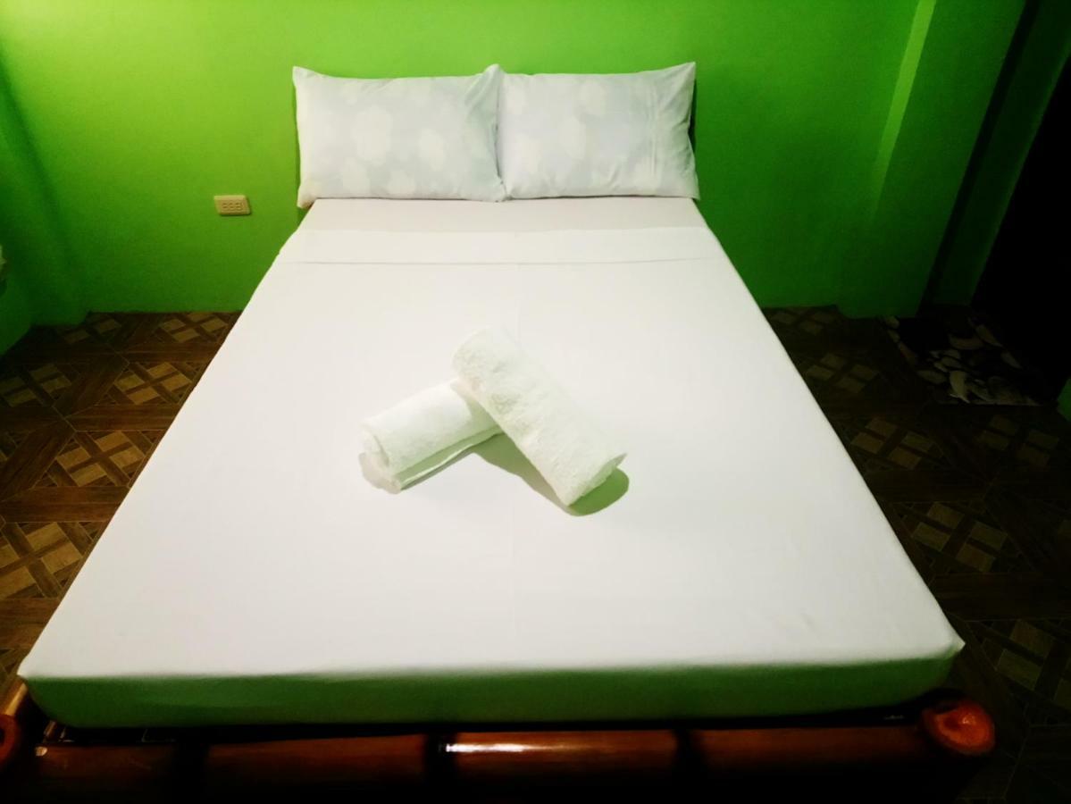In-N-Out Hostel 锡基霍尔 外观 照片